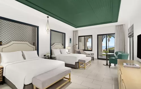 Family Room Beach Access(1)